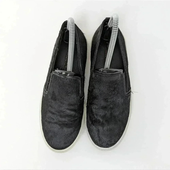 Kenneth Cole REACTION Salt N Pep Fur Sneakers - Picture 3 of 9